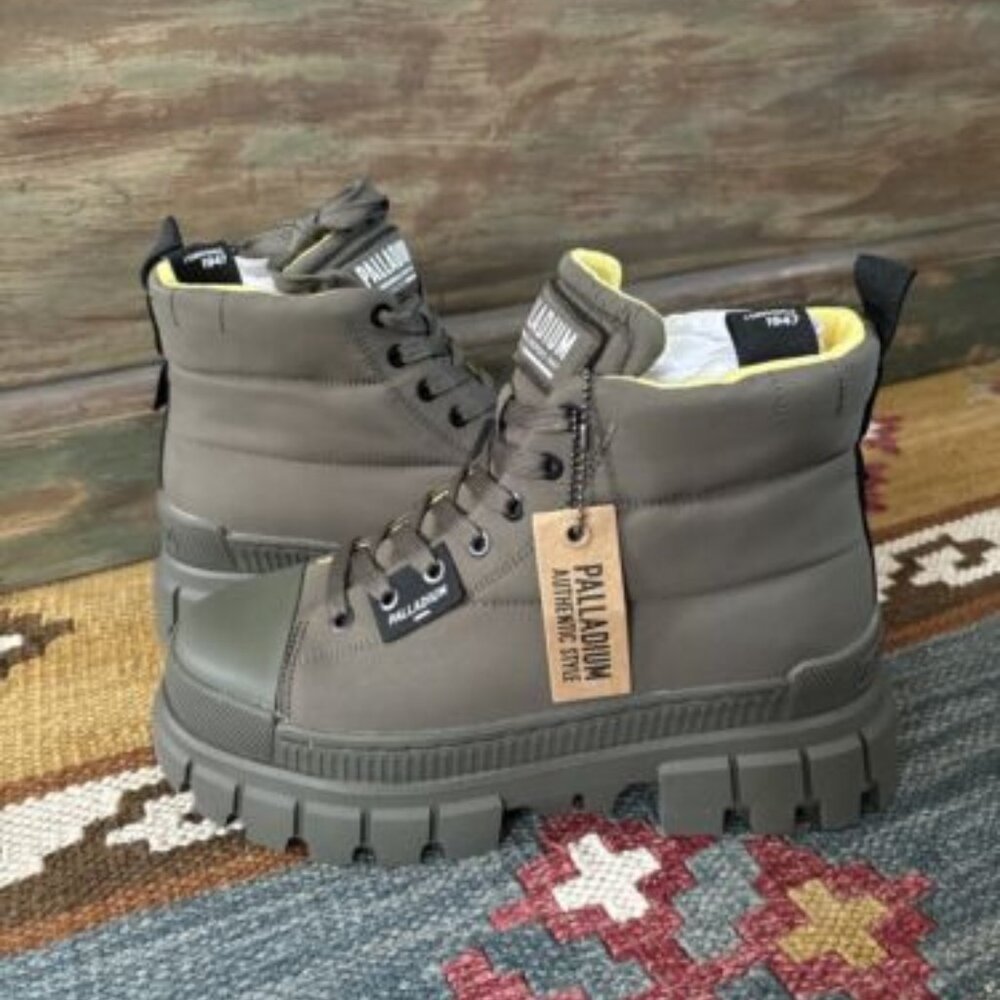Palladium Women's Revolt Boot Overcush Olive Night Green Boots Luge Sz 8